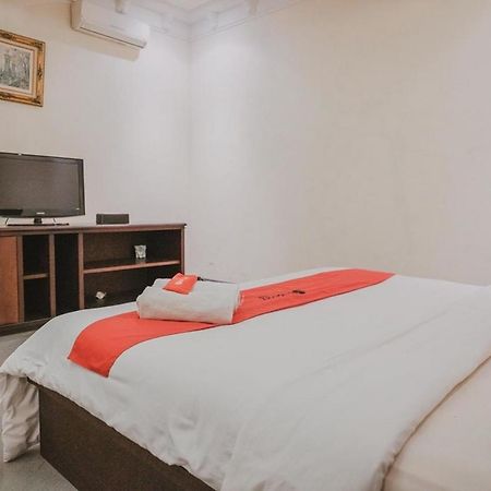 Reddoorz Premium @ Jalan Pal 10 Jambi Hotel Buitenkant foto