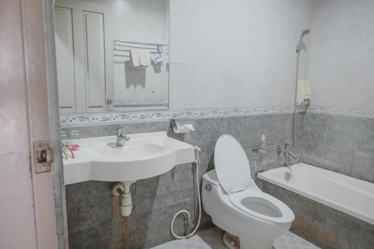 Reddoorz Premium @ Jalan Pal 10 Jambi Hotel Buitenkant foto